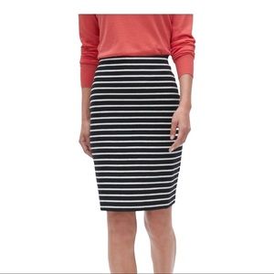 Old Navy Women Ponte Pencil Skirt XL Black White Striped Straight Stretch Work